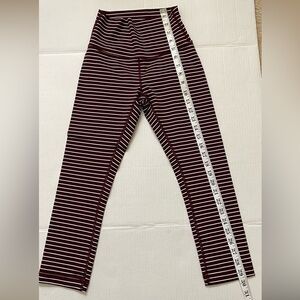 Lululemon Women Leggings Size 4. Super Soft And Stretchy.